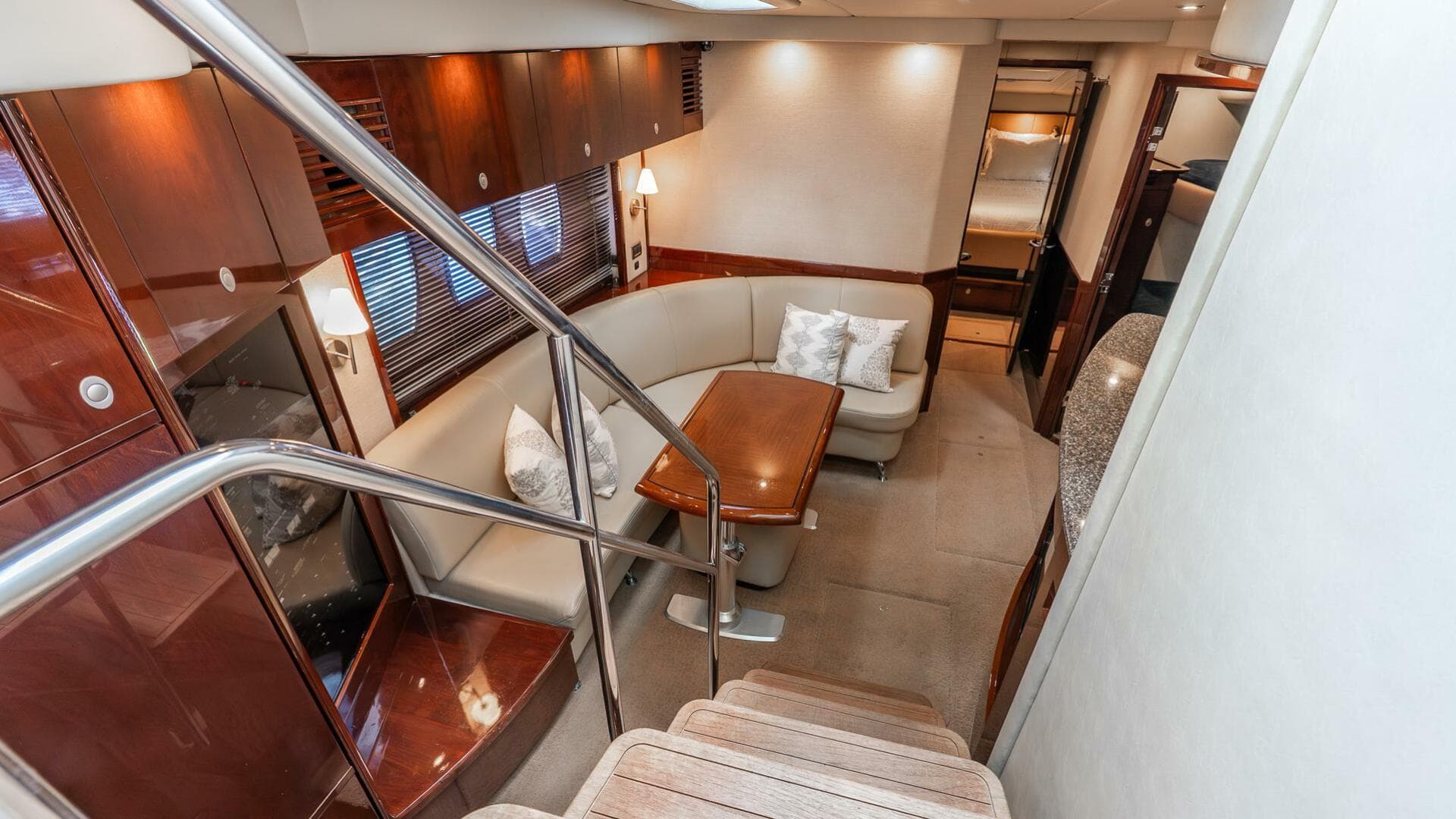 2008 Sea Ray 60 Sundancer — photo 9