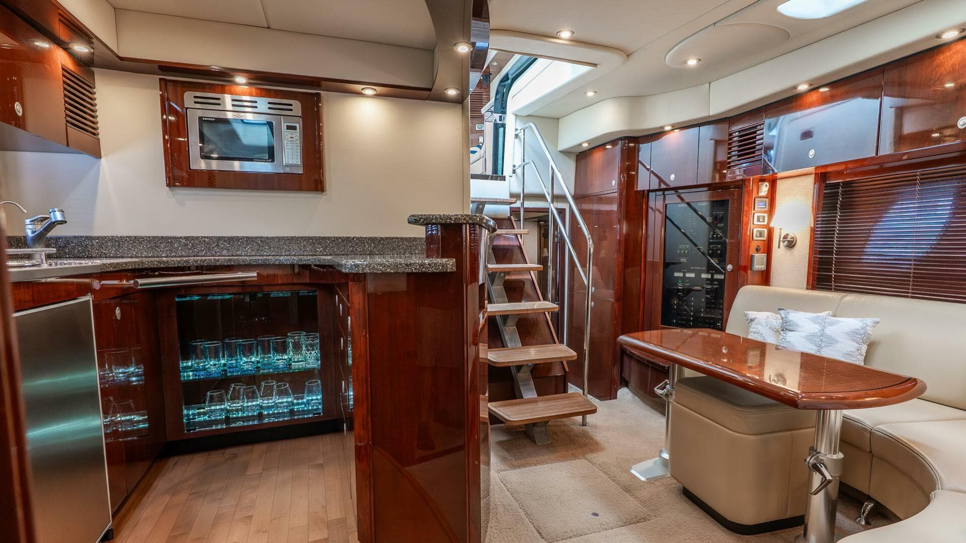 2008 Sea Ray 60 Sundancer — photo 15