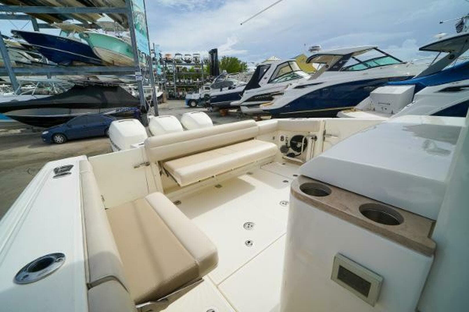 2018 Boston Whaler 380 Outrage — photo 21