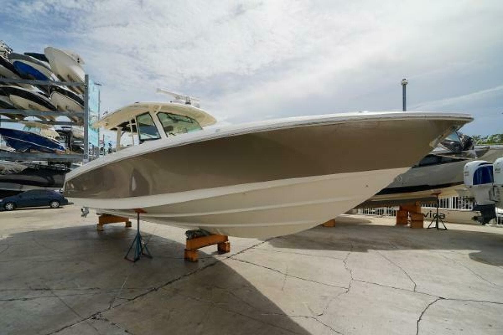 2018 Boston Whaler 380 Outrage — photo 6