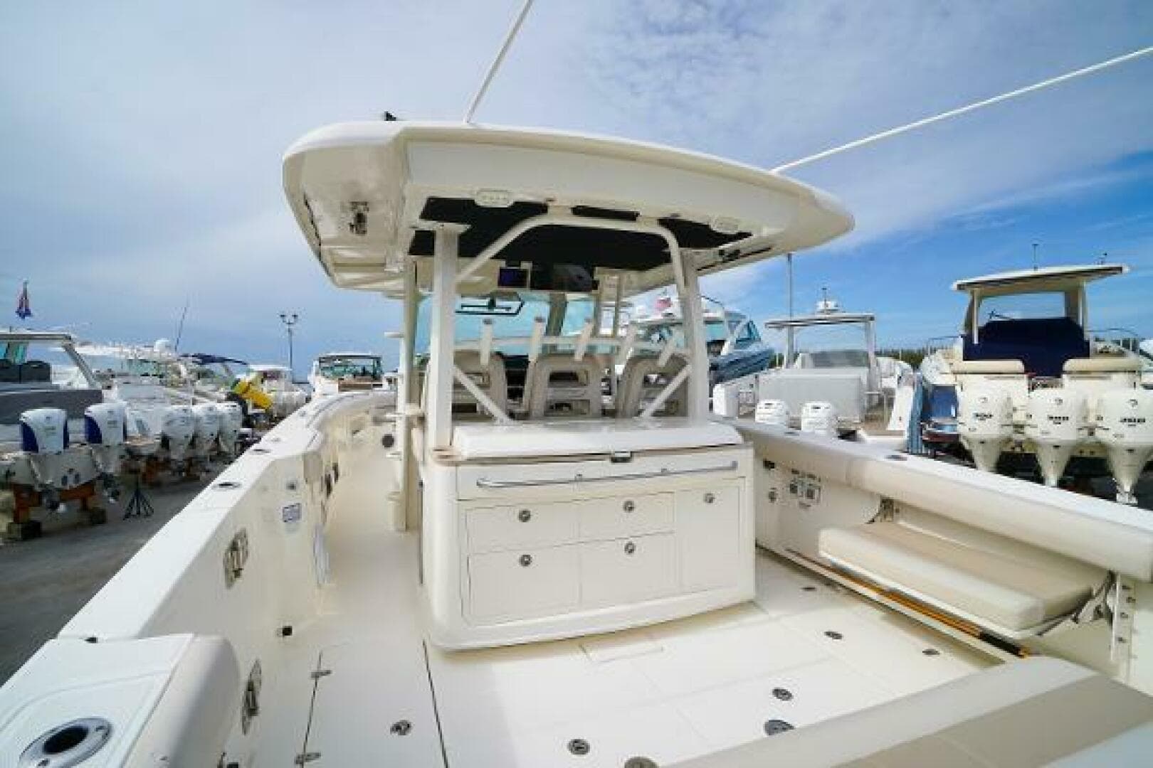 2018 Boston Whaler 380 Outrage — photo 11