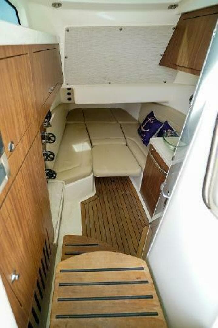 2018 Boston Whaler 380 Outrage — photo 27