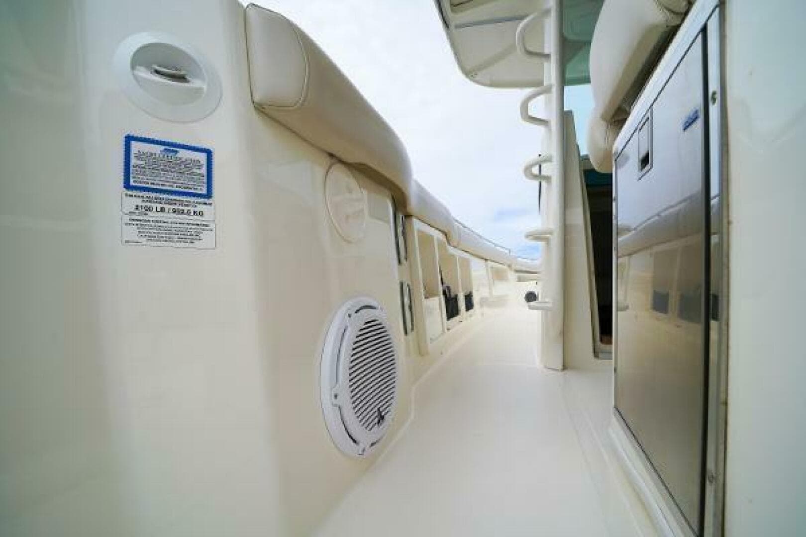 2018 Boston Whaler 380 Outrage — photo 24