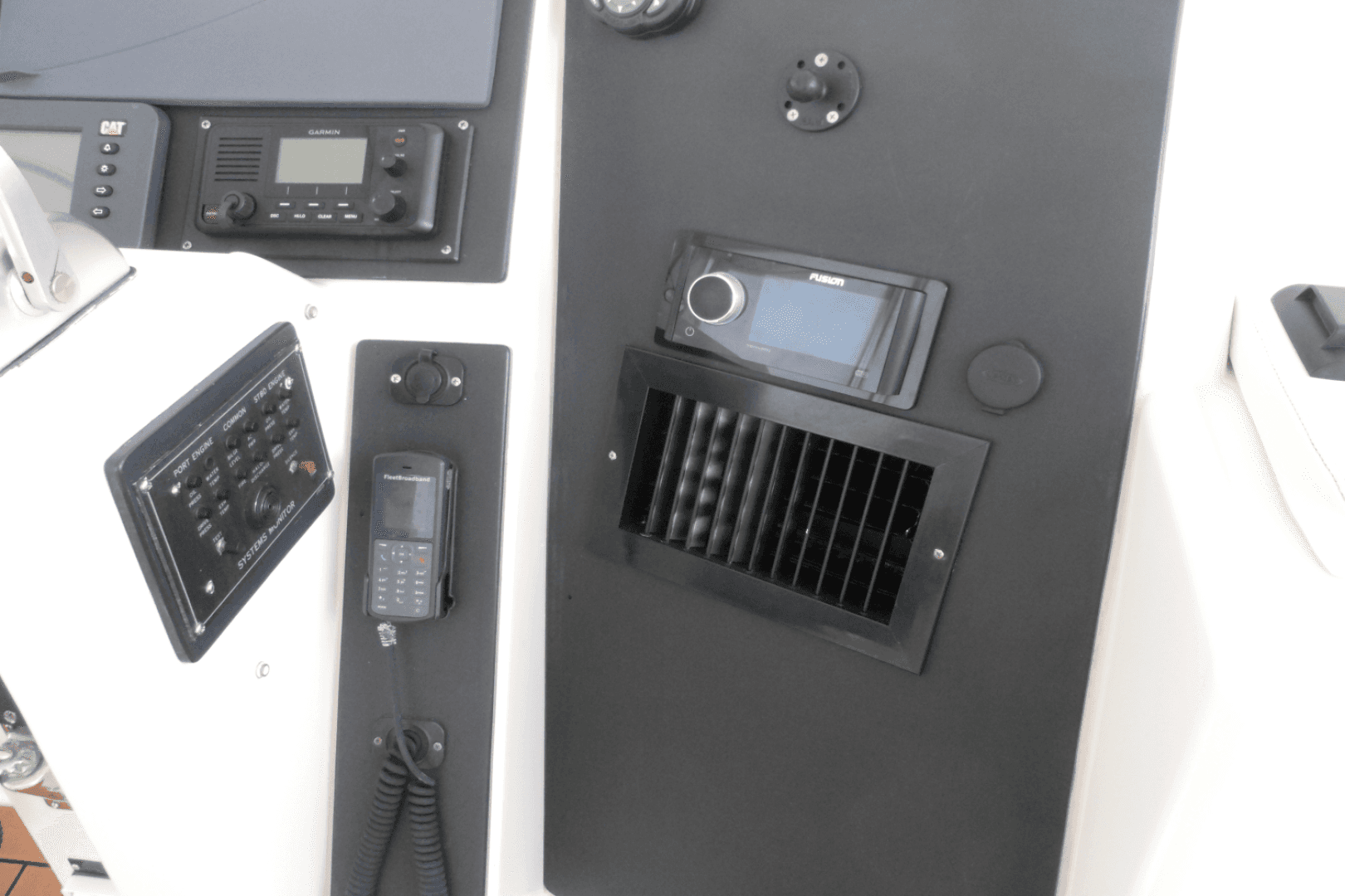 1996 Hatteras 54 Convertible — photo 97