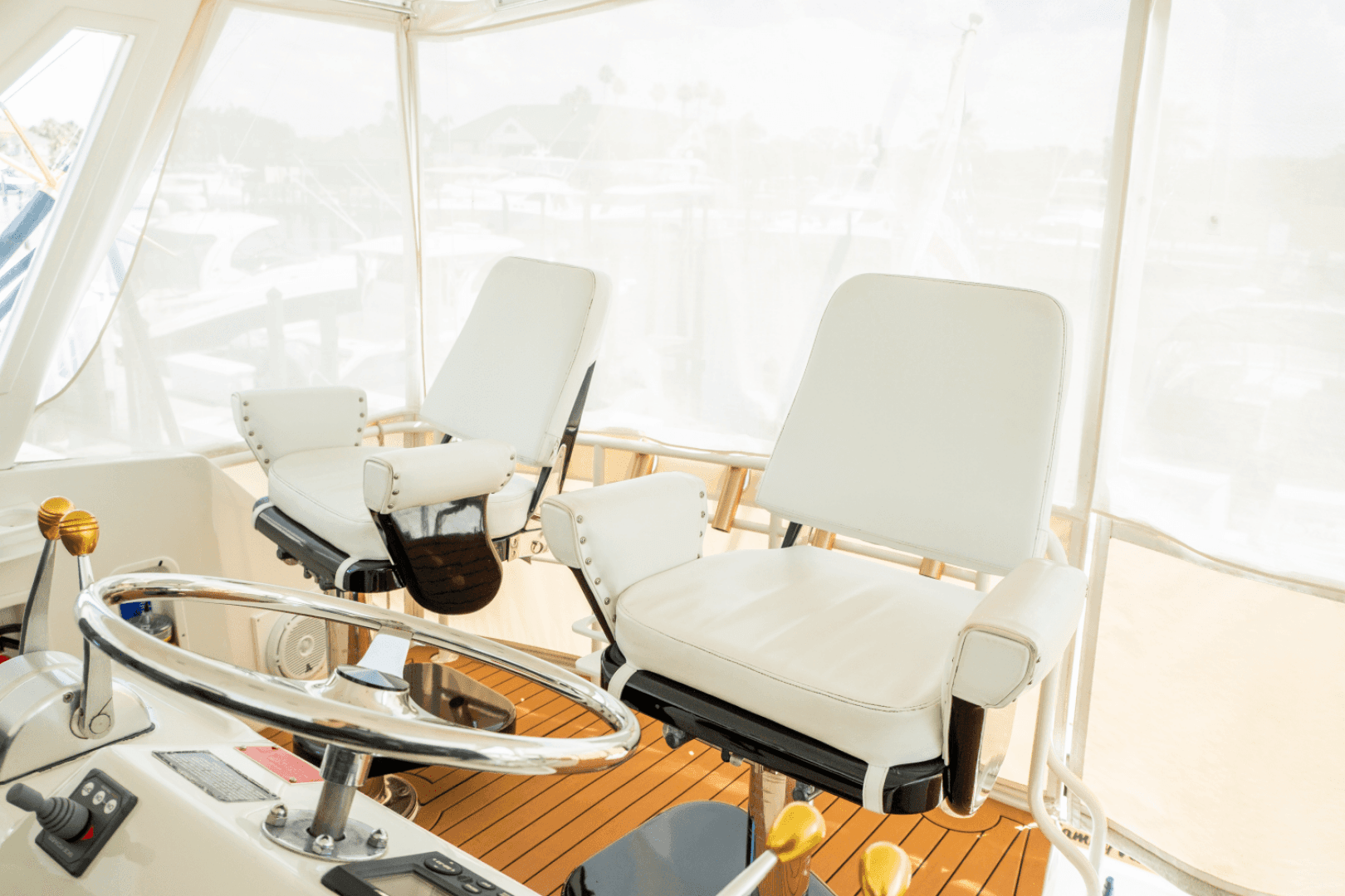 1996 Hatteras 54 Convertible — photo 42