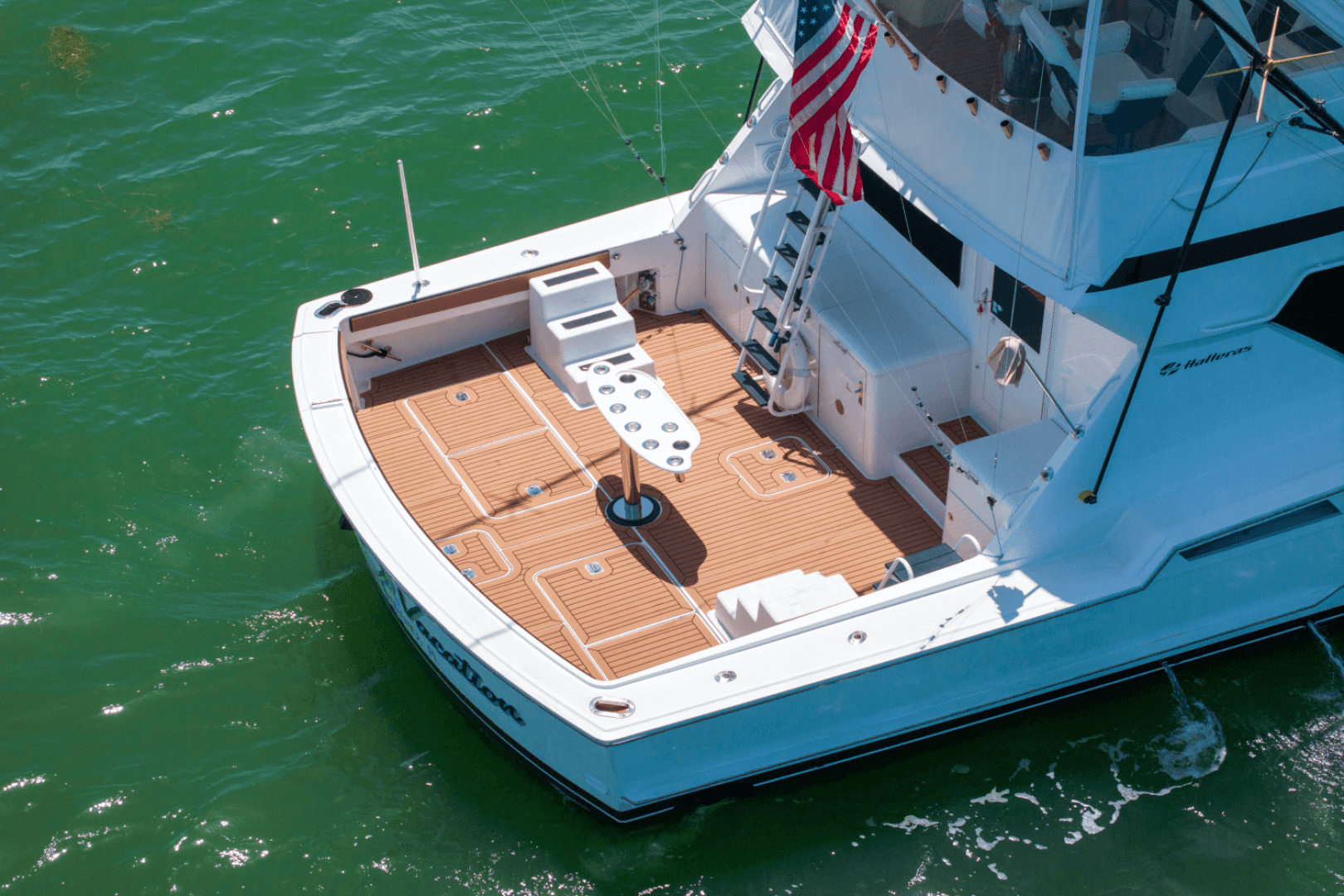 1996 Hatteras 54 Convertible — photo 4