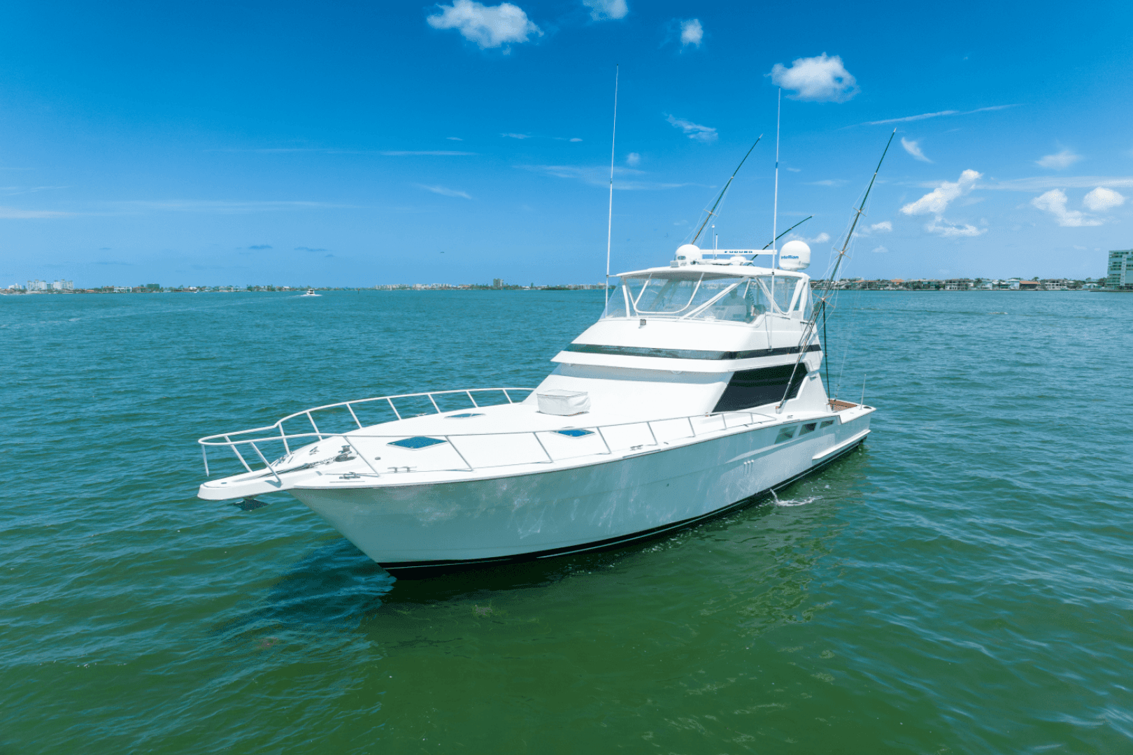 1996 Hatteras 54 Convertible — photo 12