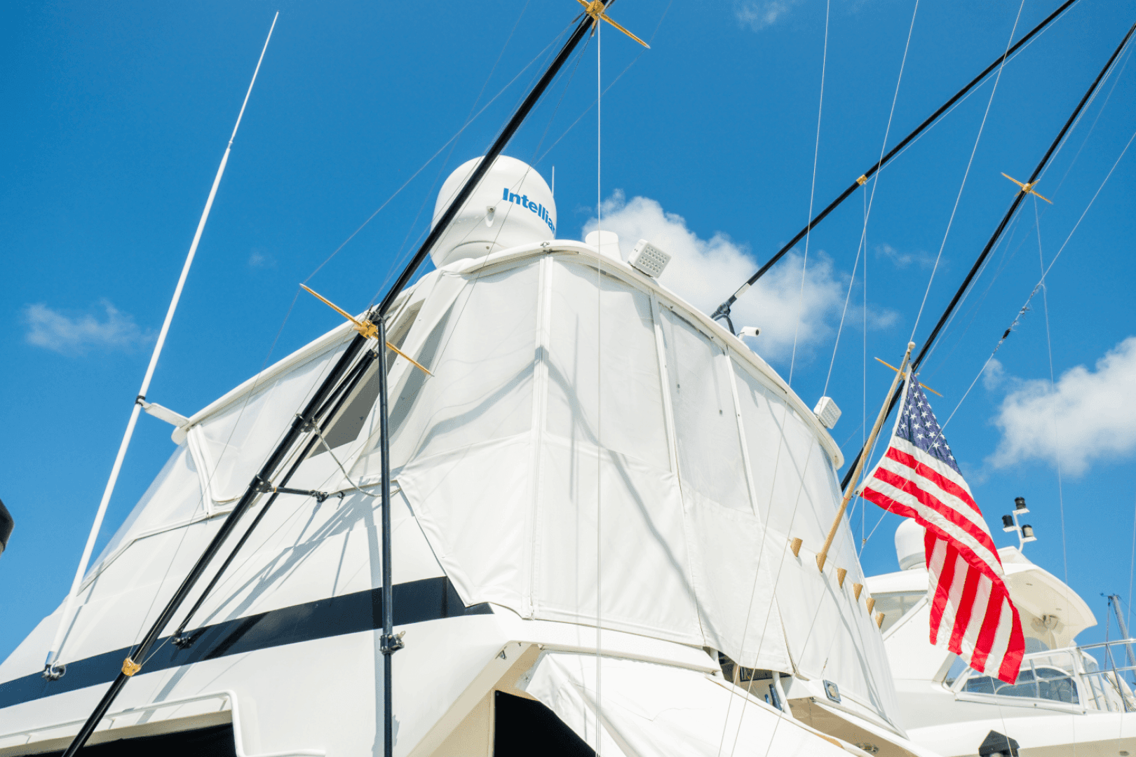 1996 Hatteras 54 Convertible — photo 29