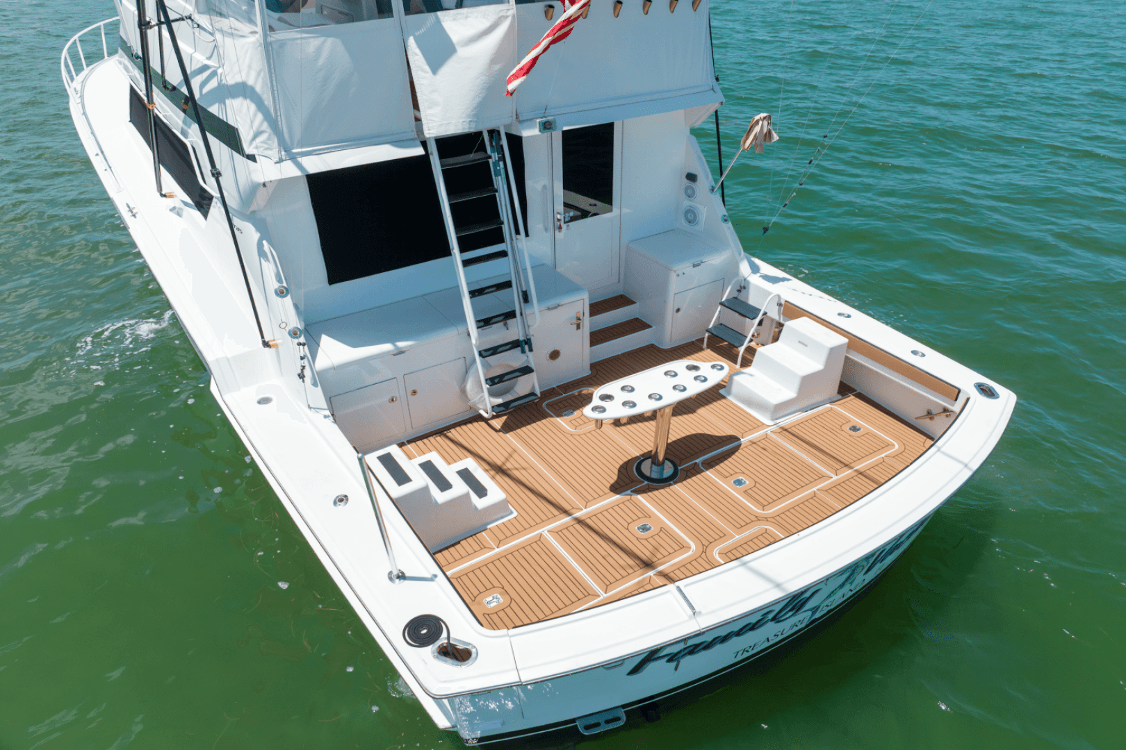 1996 Hatteras 54 Convertible — photo 16