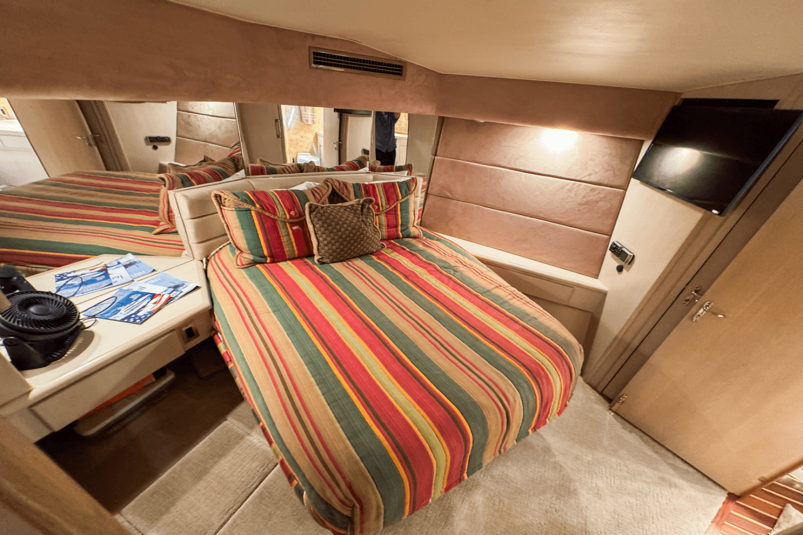 1996 Hatteras 54 Convertible — photo 65