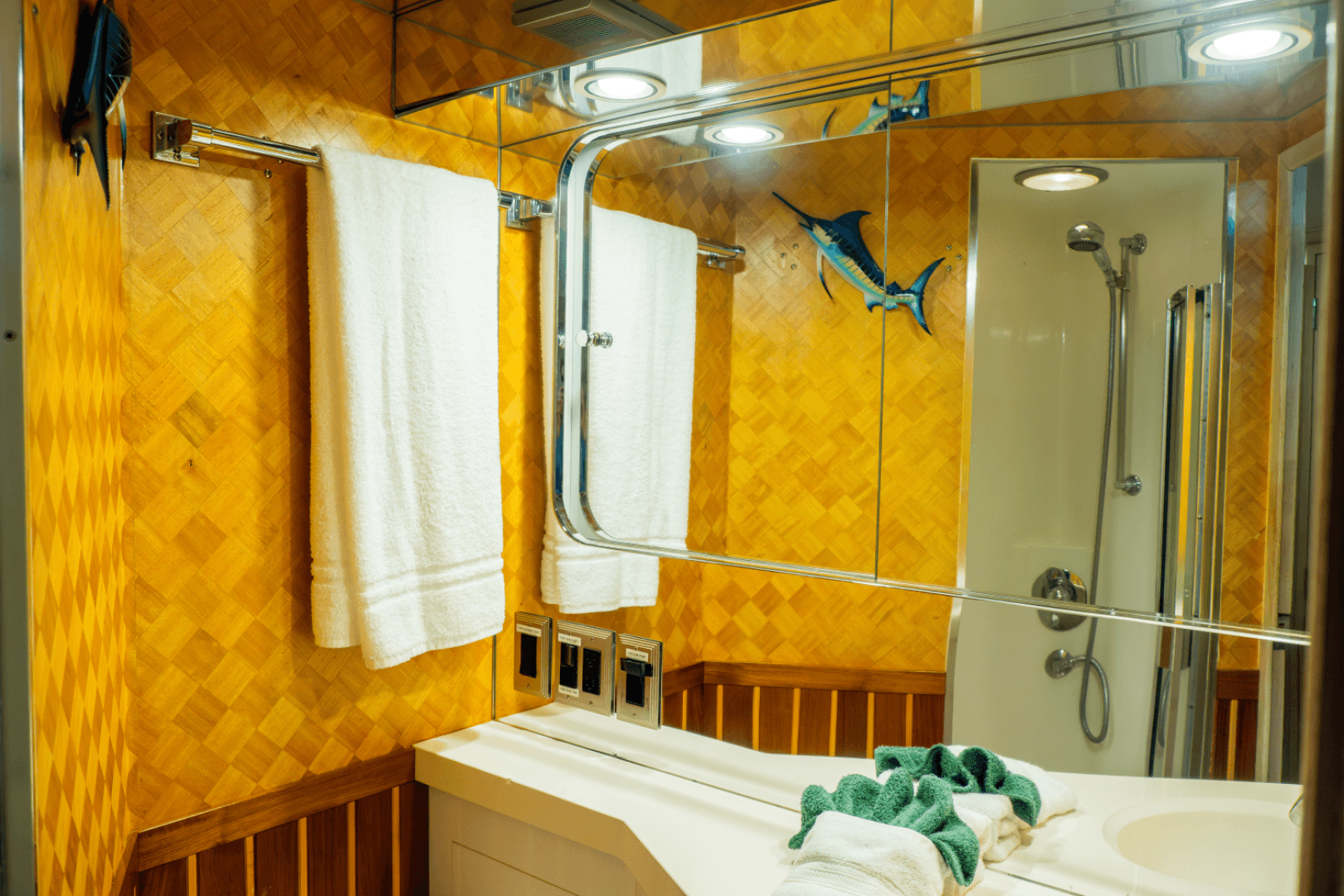 1996 Hatteras 54 Convertible — photo 39