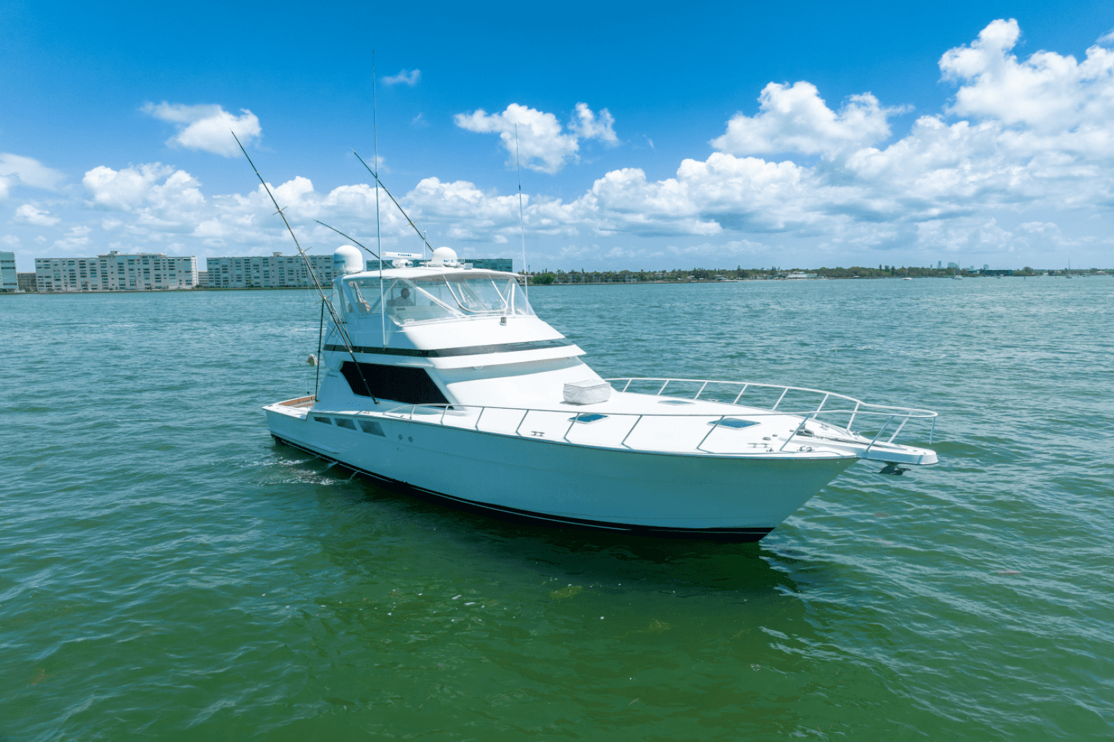 1996 Hatteras 54 Convertible — photo 11