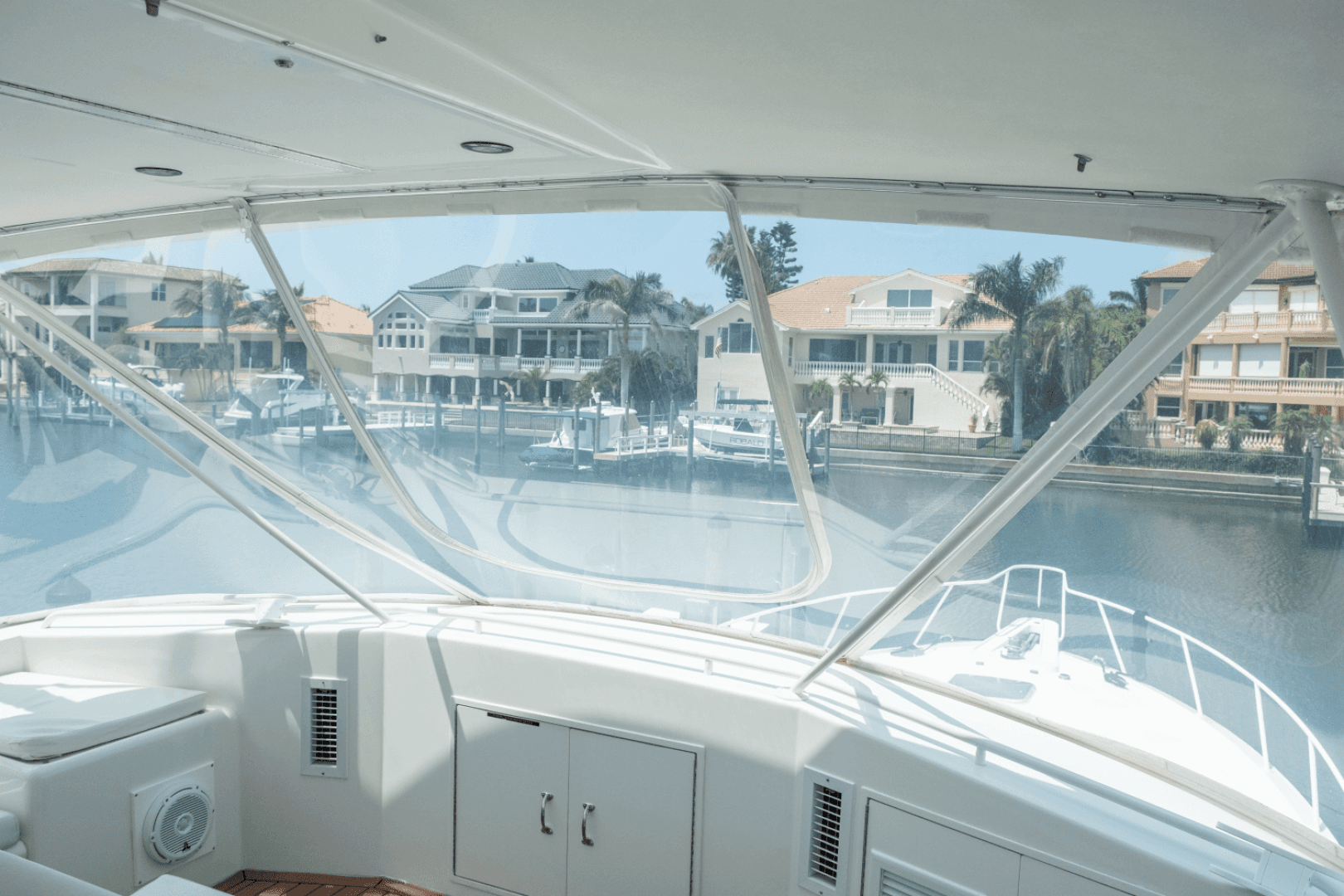 1996 Hatteras 54 Convertible — photo 51