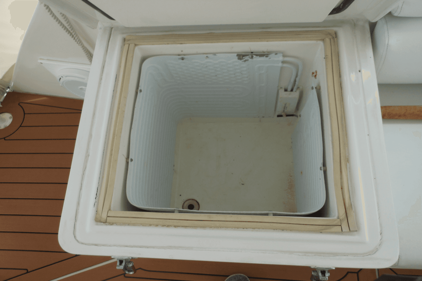 1996 Hatteras 54 Convertible — photo 98