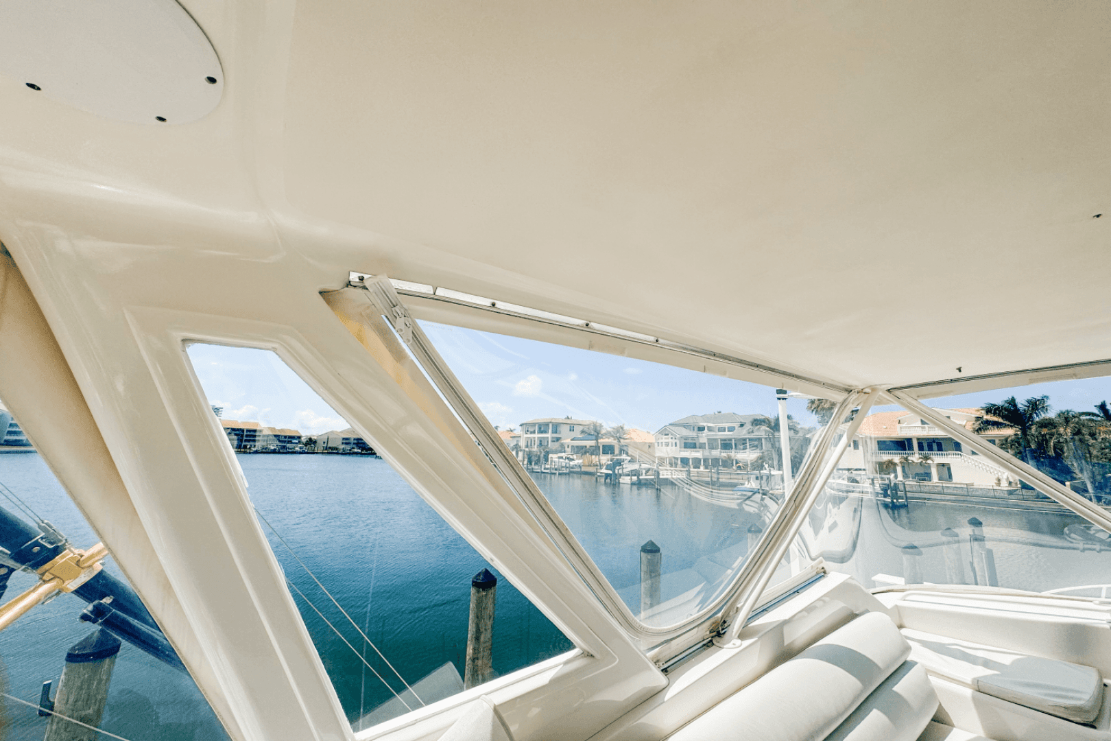 1996 Hatteras 54 Convertible — photo 71