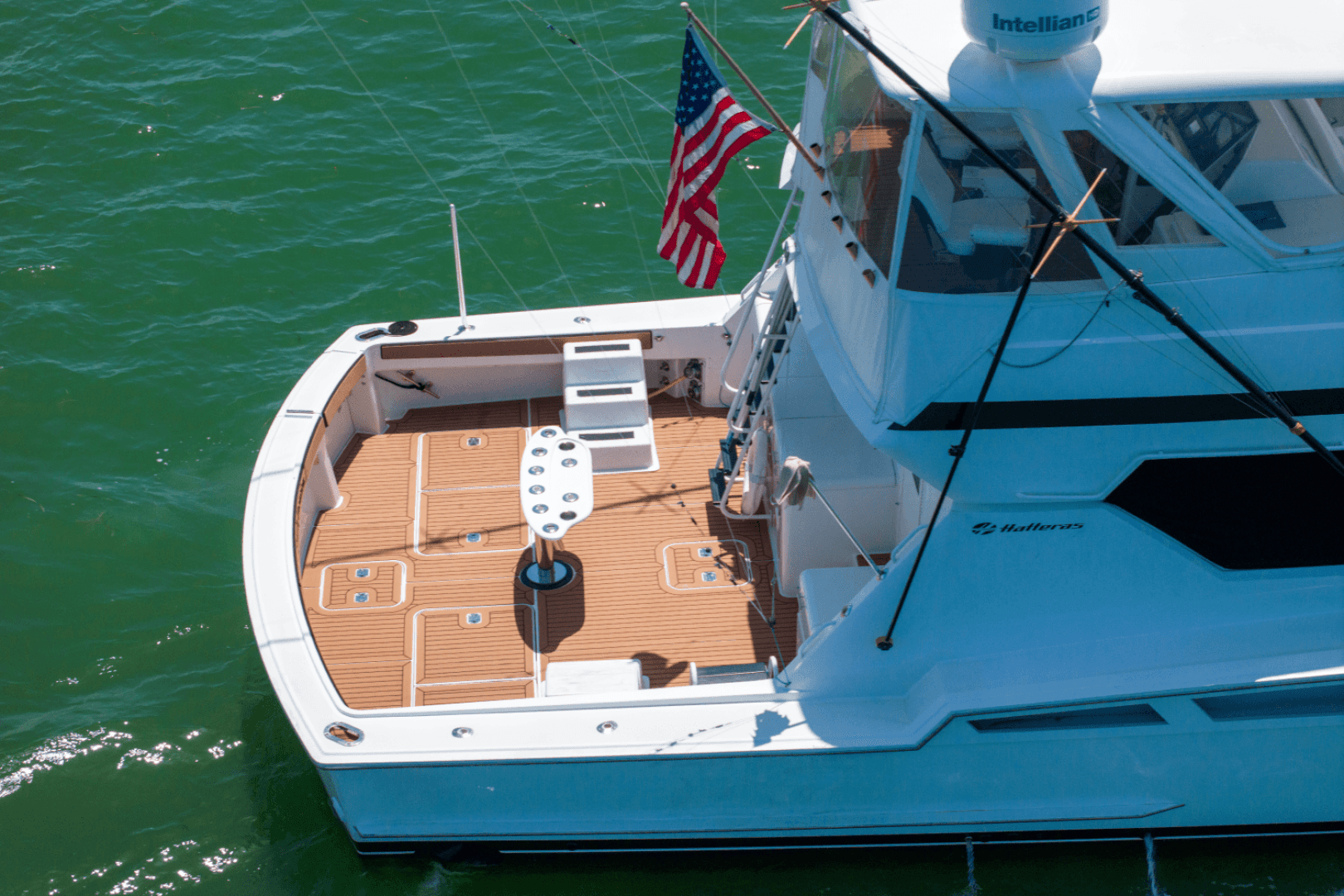 1996 Hatteras 54 Convertible — photo 6