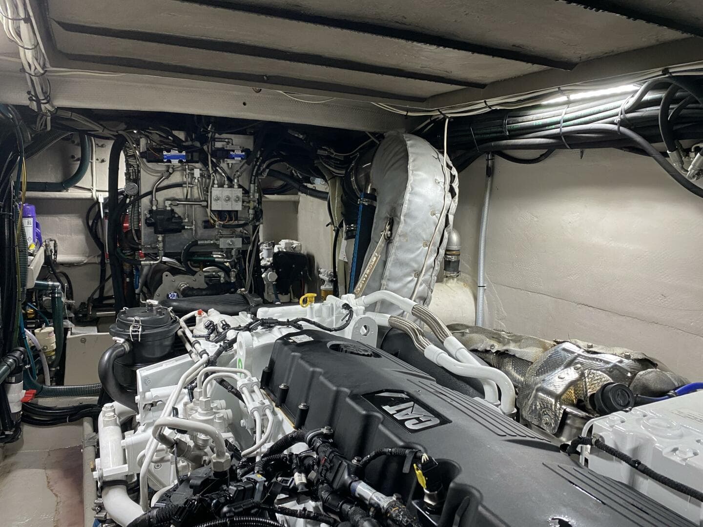 2022 Custom Freestyle 32 — photo 20