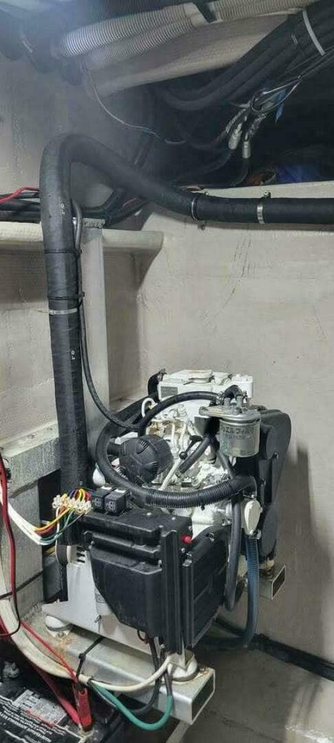 2022 Custom Freestyle 32 — photo 21