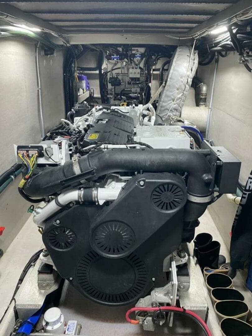 2022 Custom Freestyle 32 — photo 42