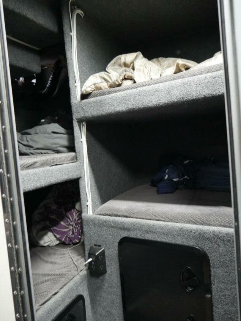 2022 Custom Freestyle 32 — photo 30