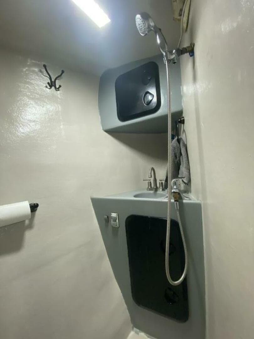 2022 Custom Freestyle 32 — photo 41