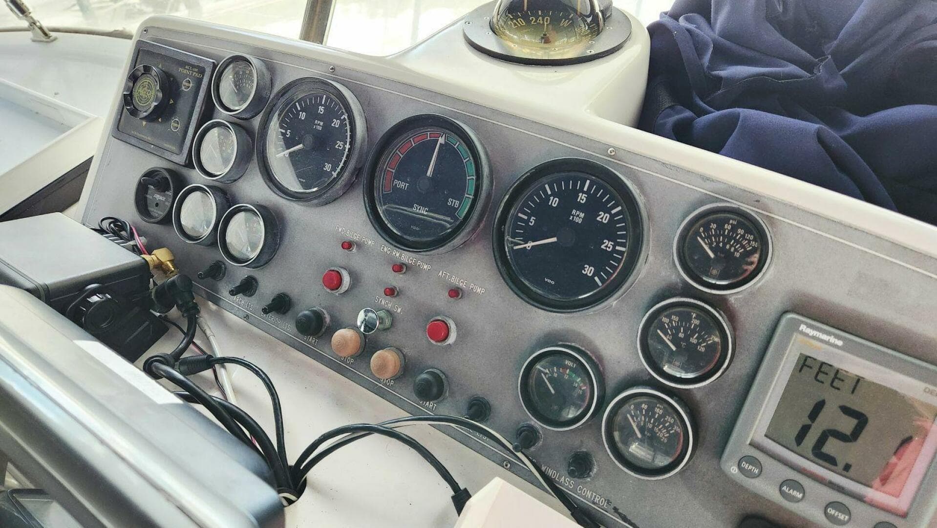 2000 Ocean Alexander 511 Classico — photo 74