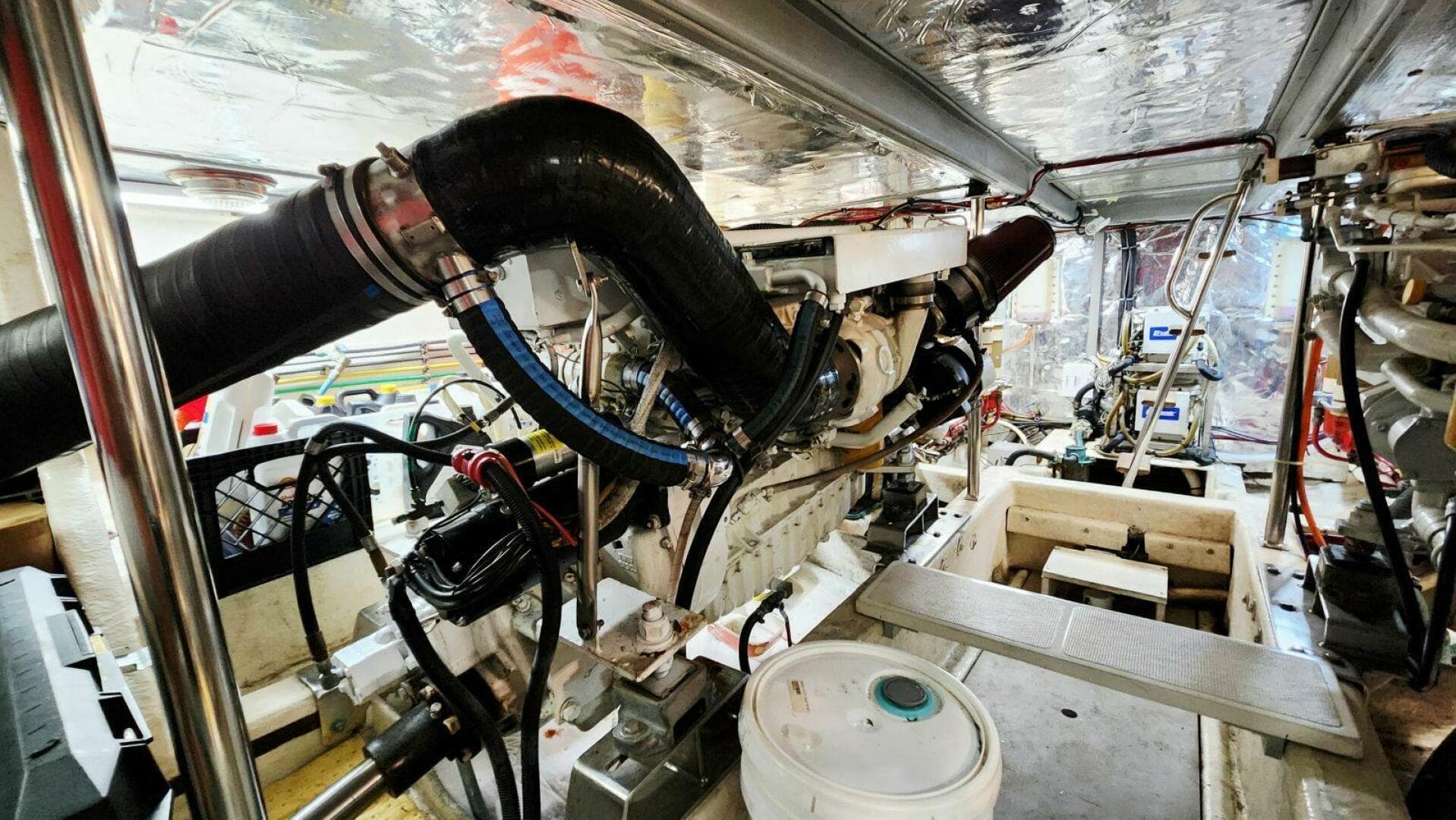 2000 Ocean Alexander 511 Classico — photo 80