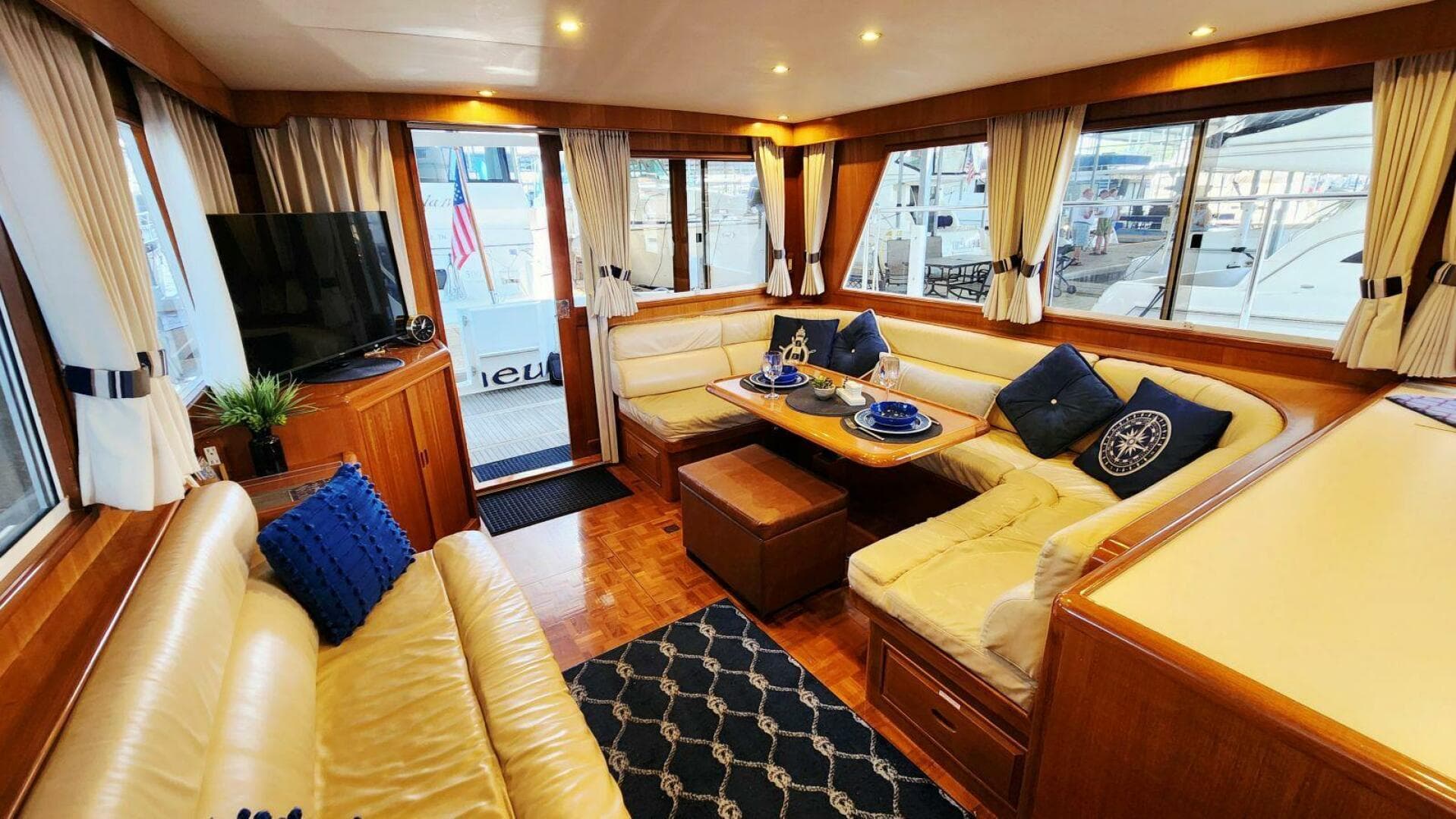 2000 Ocean Alexander 511 Classico — photo 12