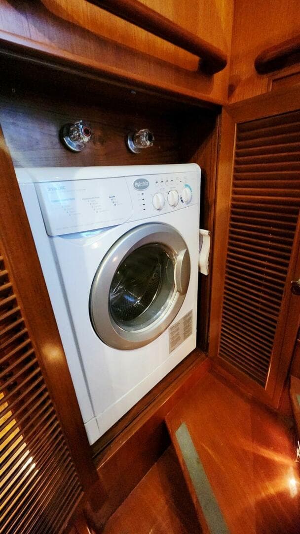 2000 Ocean Alexander 511 Classico — photo 53