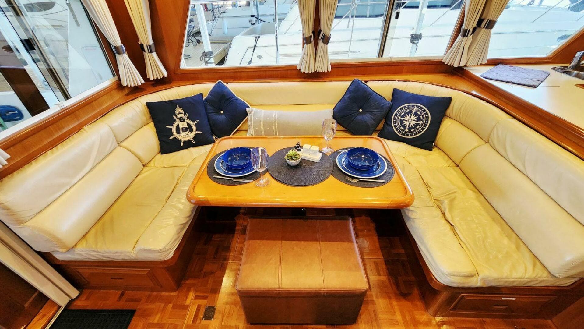 2000 Ocean Alexander 511 Classico — photo 13