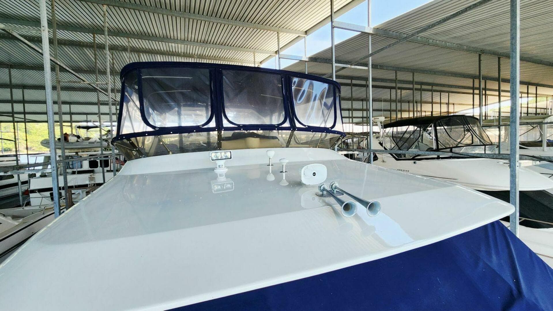 2000 Ocean Alexander 511 Classico — photo 62