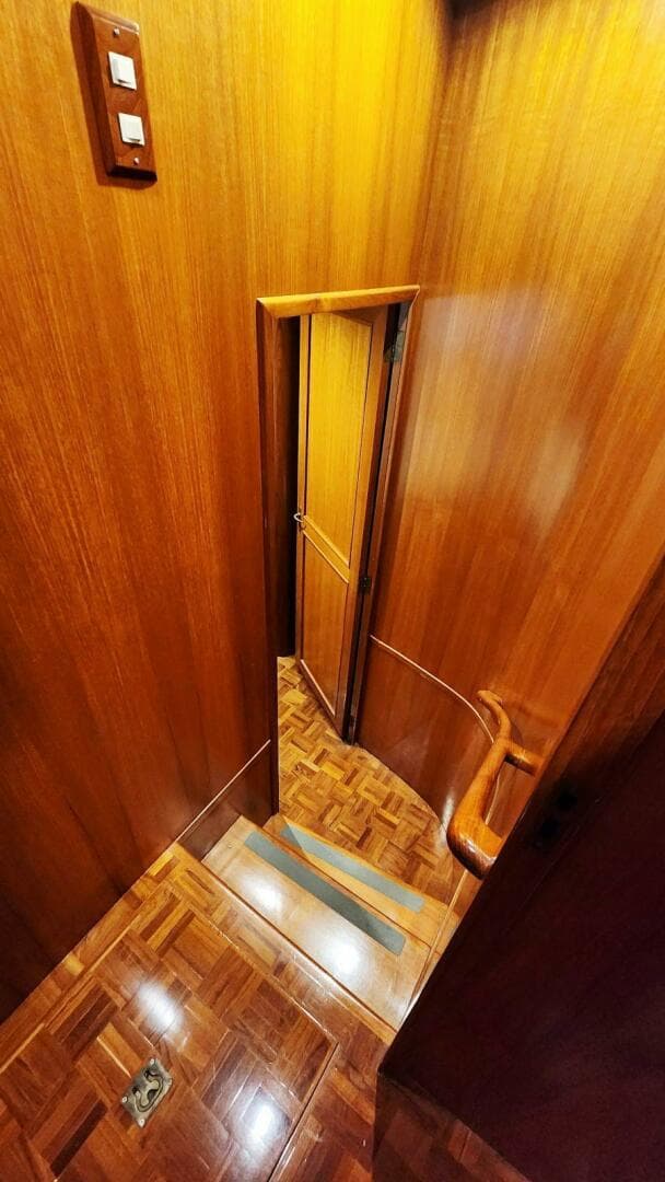 2000 Ocean Alexander 511 Classico — photo 47