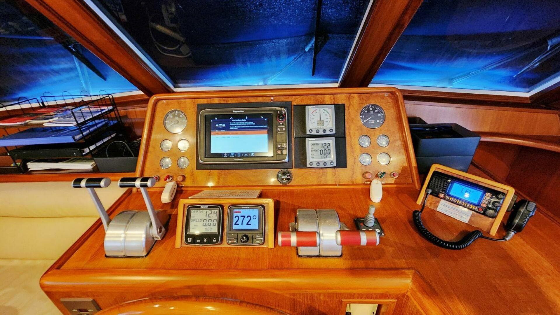 2000 Ocean Alexander 511 Classico — photo 27