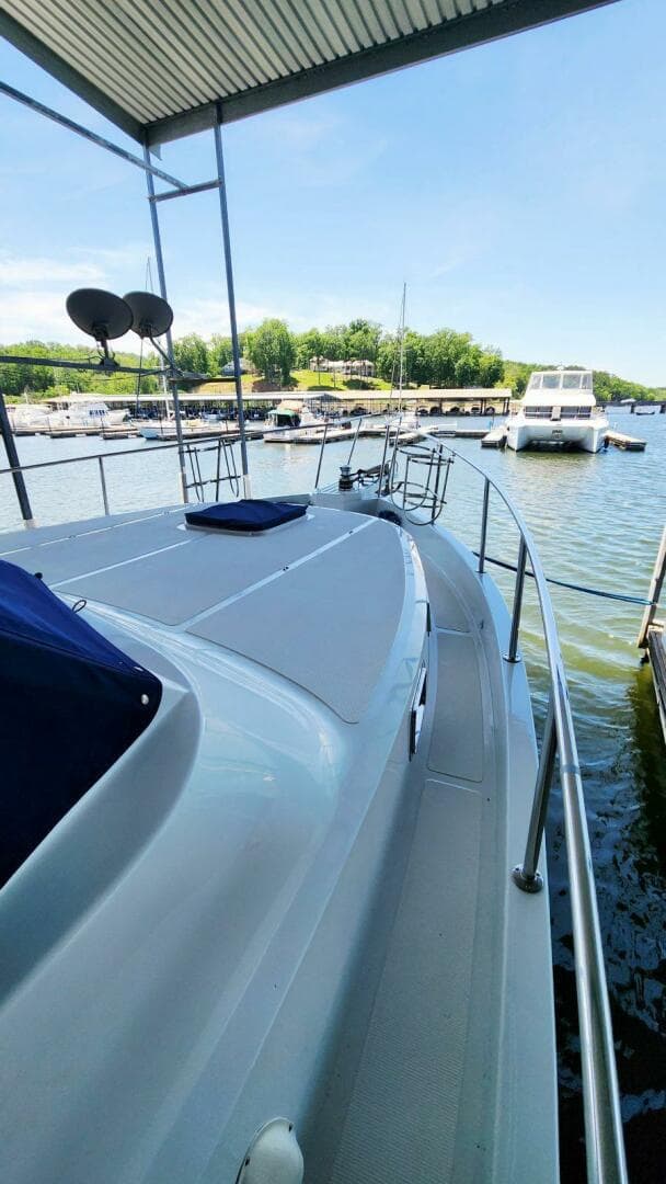 2000 Ocean Alexander 511 Classico — photo 54