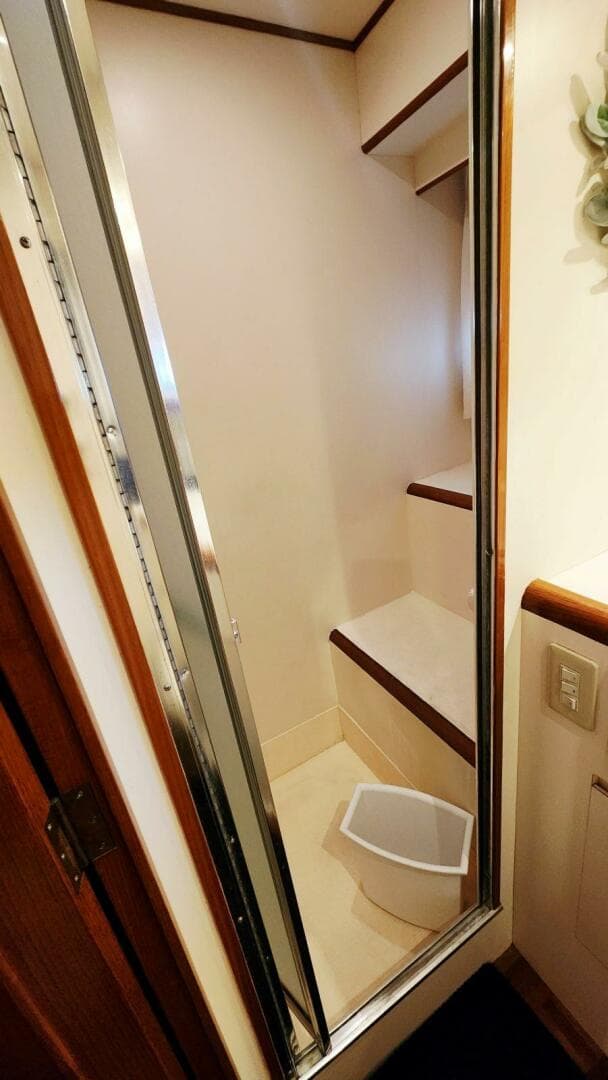 2000 Ocean Alexander 511 Classico — photo 51