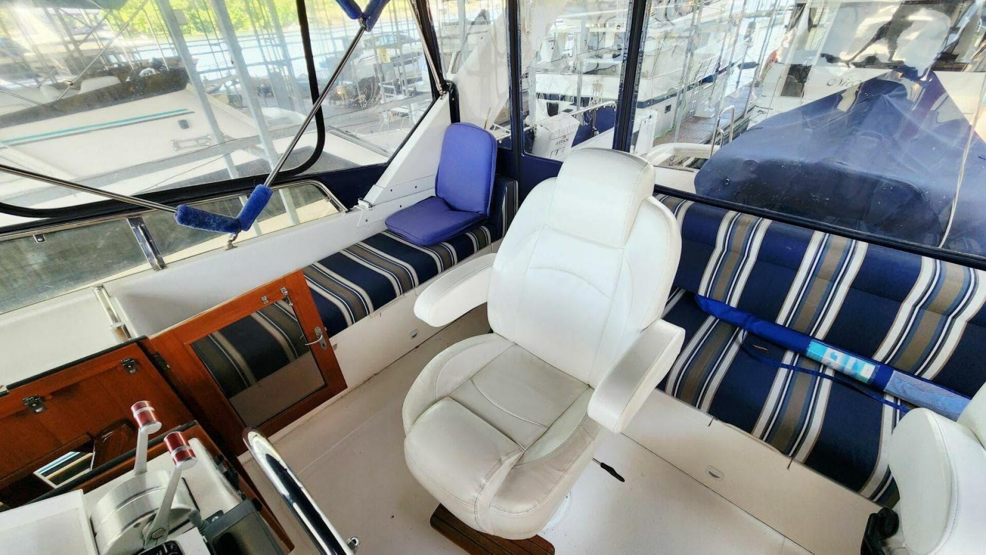 2000 Ocean Alexander 511 Classico — photo 65