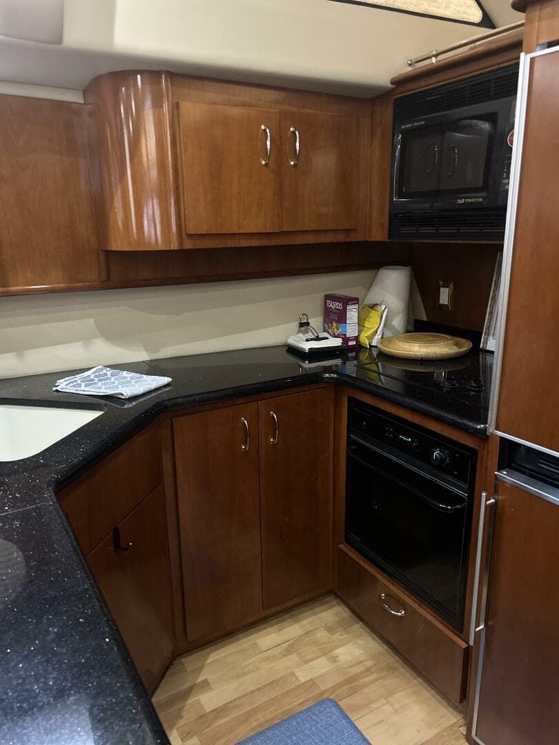 2003 Carver 466 — photo 47