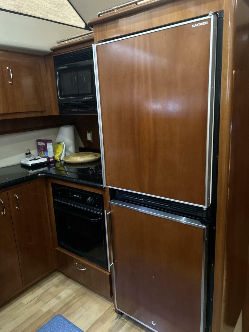 2003 Carver 466 — photo 46