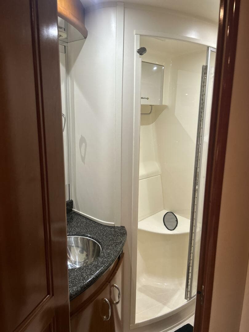 2003 Carver 466 — photo 62