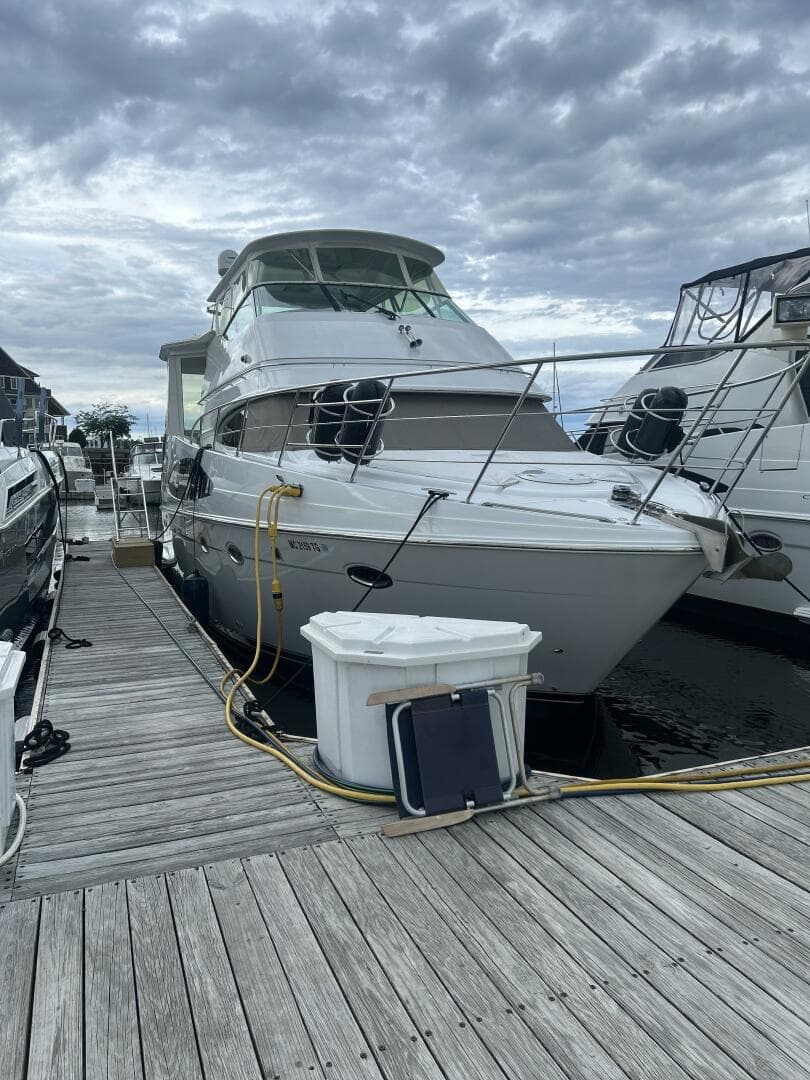 2003 Carver 466 — photo 1