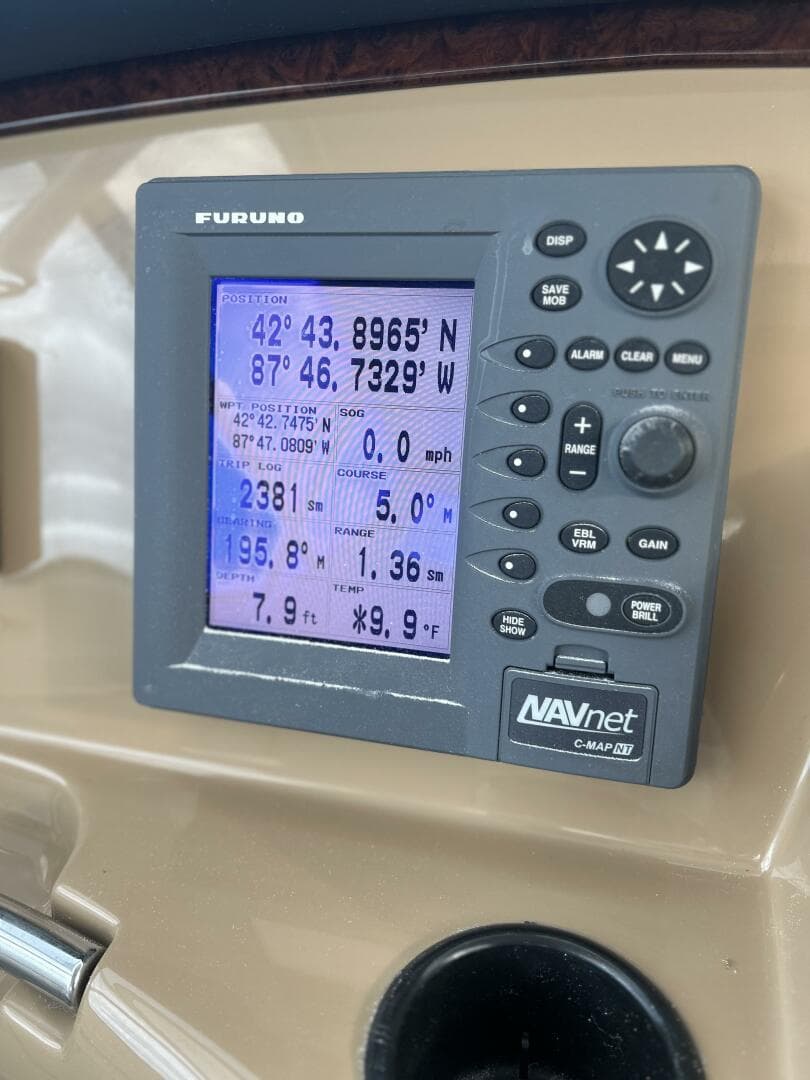 2003 Carver 466 — photo 32