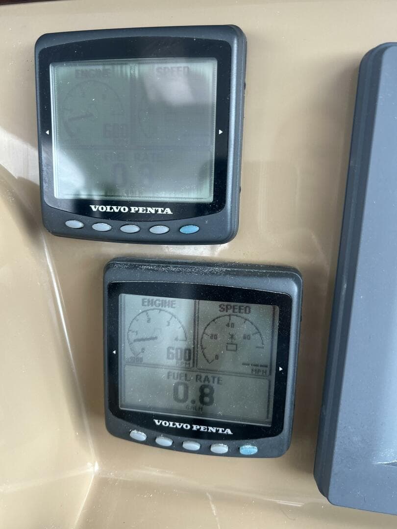 2003 Carver 466 — photo 33