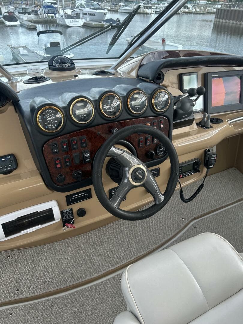 2003 Carver 466 — photo 37