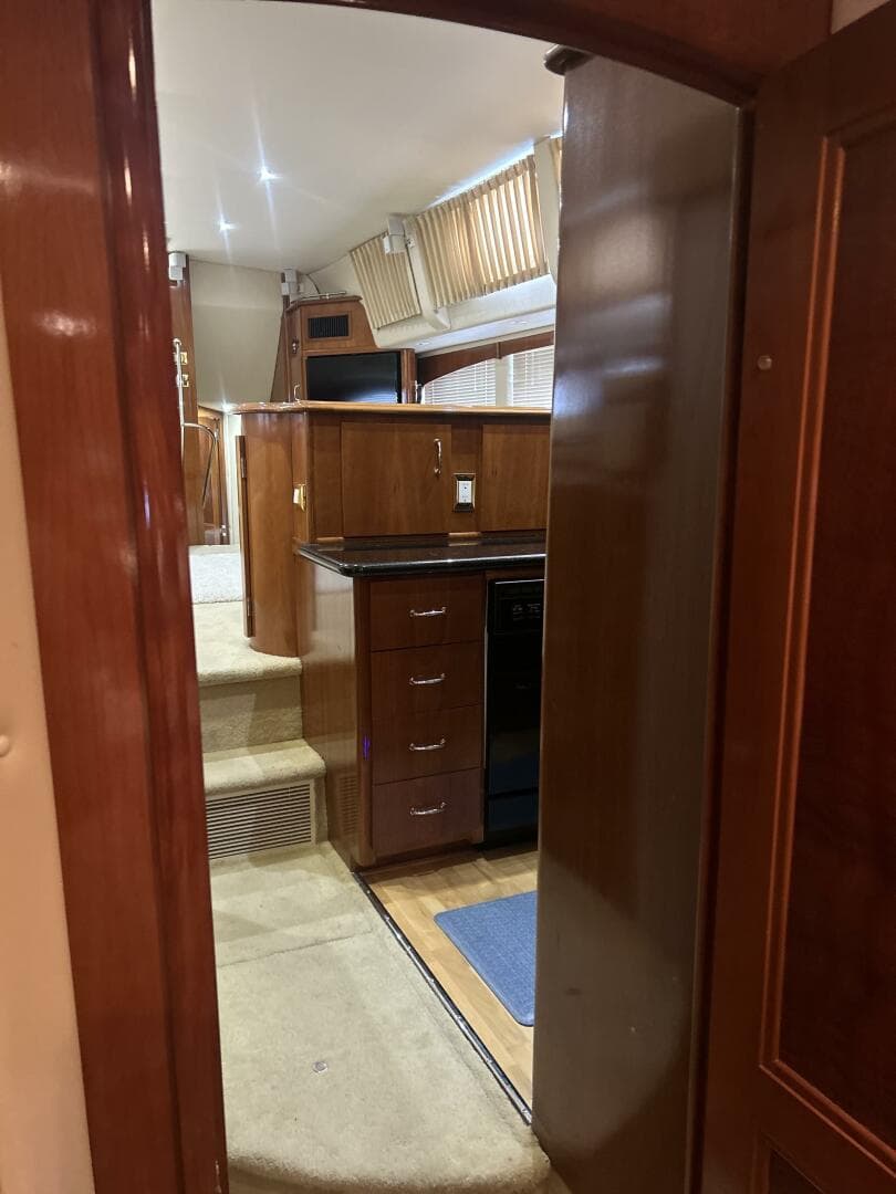 2003 Carver 466 — photo 43