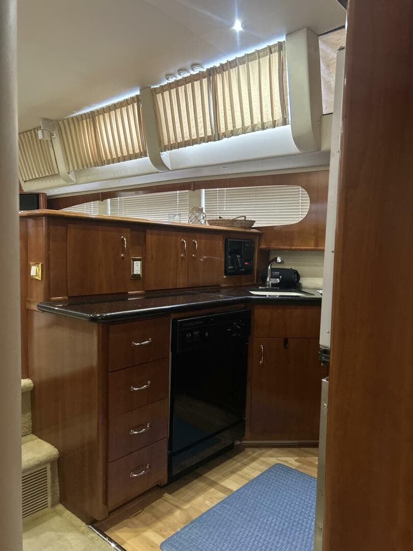 2003 Carver 466 — photo 42