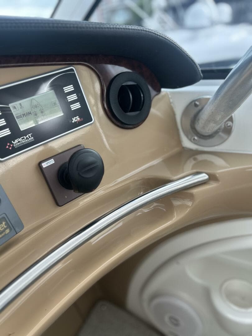 2003 Carver 466 — photo 38