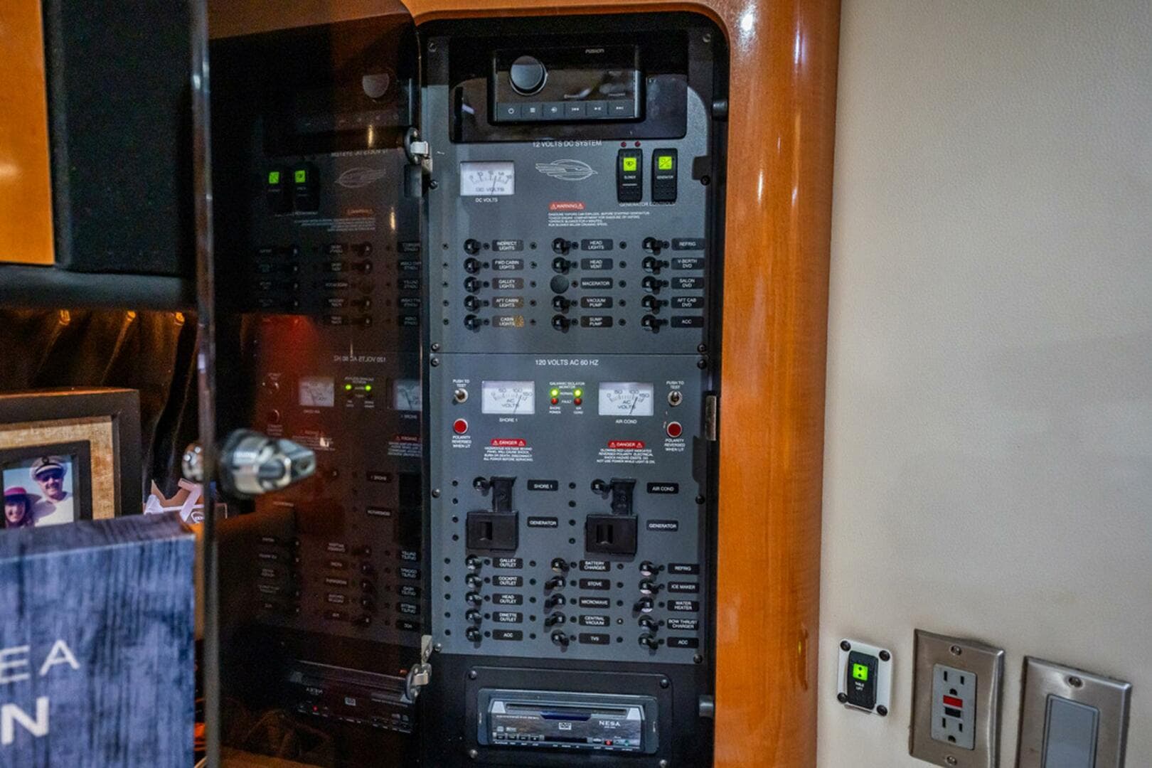 2008 Chaparral 350 Signature Extended Plane — photo 24