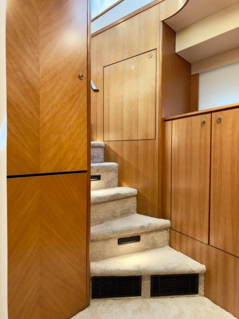 2004 Cheoy Lee 81 Sport Yacht — photo 23