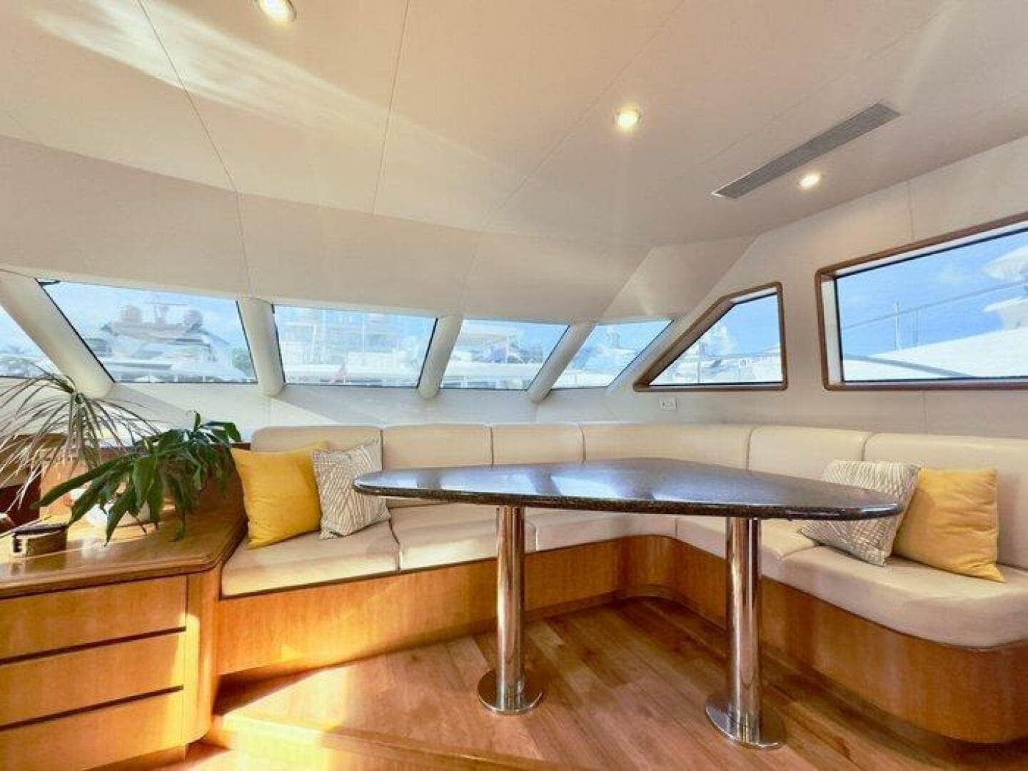 2004 Cheoy Lee 81 Sport Yacht — photo 16