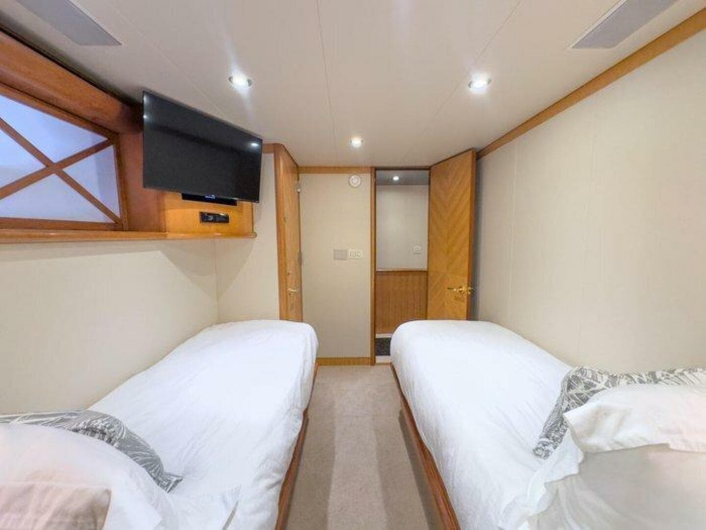 2004 Cheoy Lee 81 Sport Yacht — photo 34